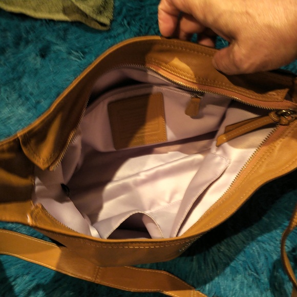 Coach Leather Satchel style purse-euc - Picture 8 of 10